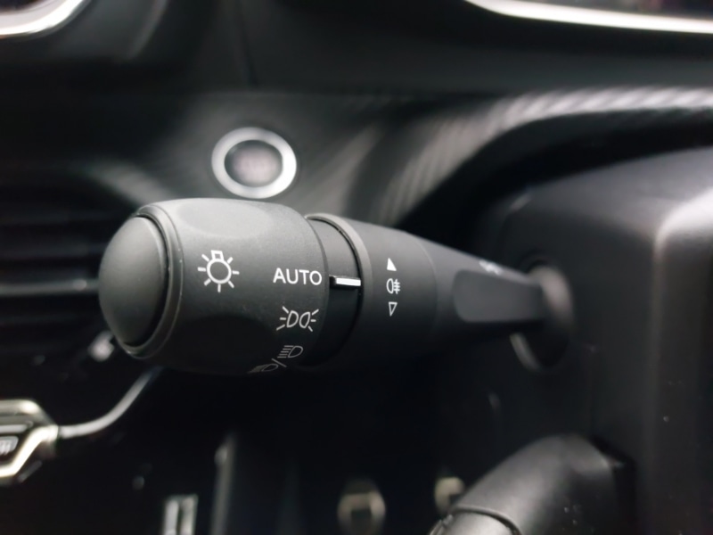 Used Peugeot 2008 2022 for sale - 76947193: Photo 17