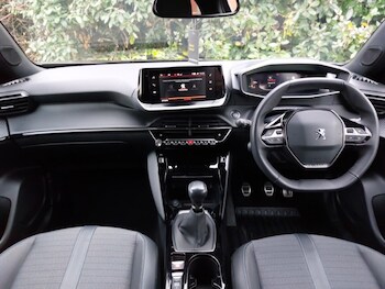 Used Peugeot 2008 2022 for sale - 76947193: Photo