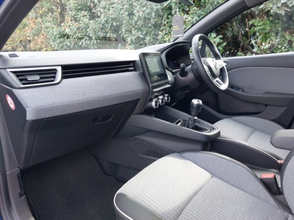 Used Renault Clio 2024 for sale - 76188374: Photo 5