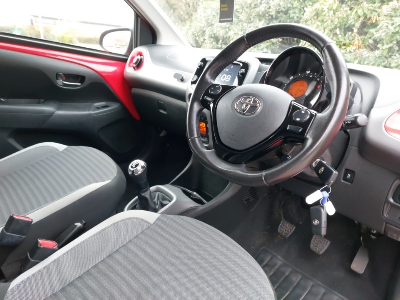 Used Toyota AYGO 2019 for sale - 76275512: Photo 11