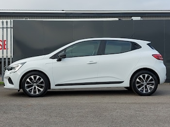 Used Renault Clio 2023 for sale - 76268883: Photo