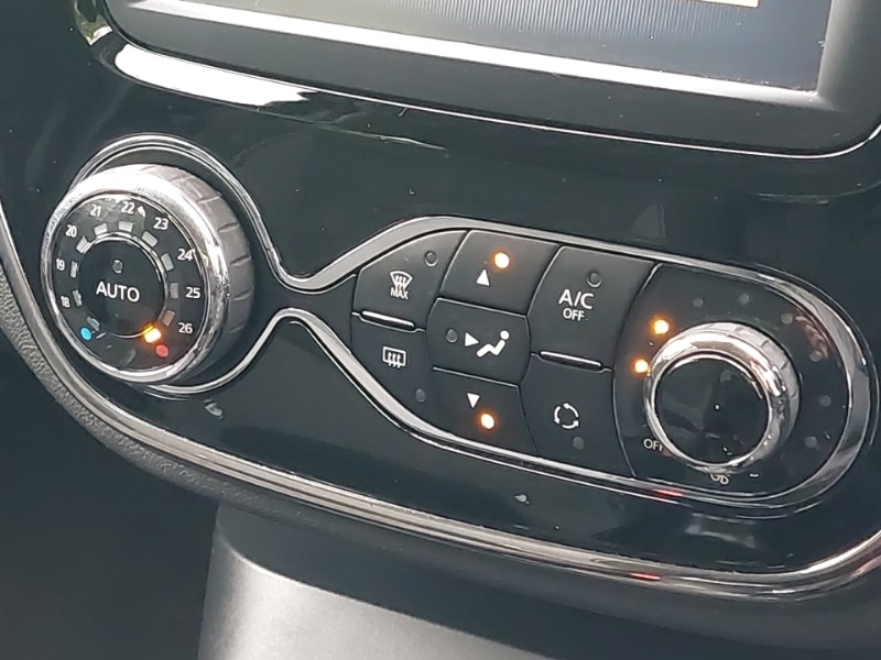 Used Renault Captur 2017 for sale - 77352290: Photo 15