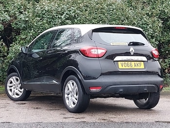 Used Renault Captur 2017 for sale - 77352290: Photo