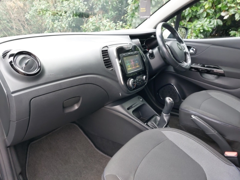 Used Renault Captur 2017 for sale - 77352290: Photo 5