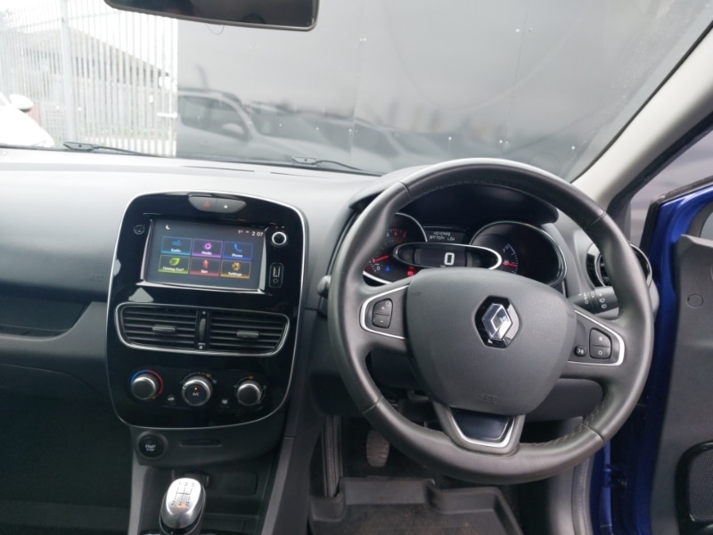 Used Renault Clio 2018 for sale - 77605729: Photo 2
