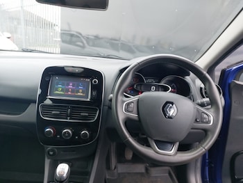 Used Renault Clio 2018 for sale - 77605729: Photo