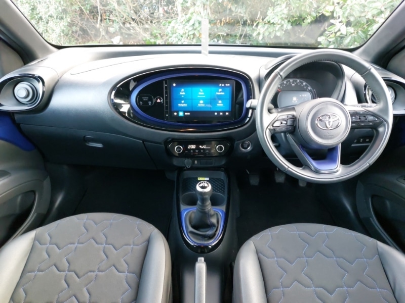 Used Toyota Aygo X 2023 for sale - 76947319: Photo 2