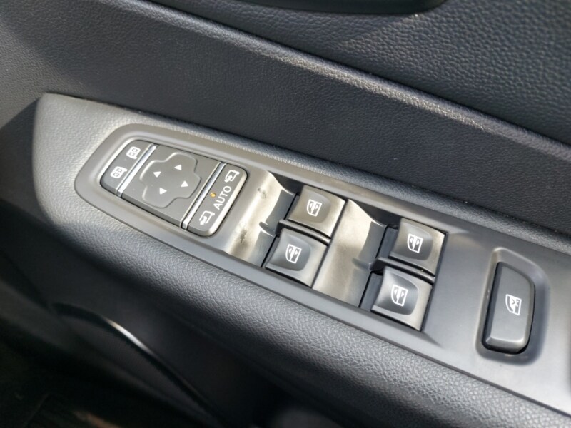 Used Renault Captur 2018 for sale - 77963928: Photo 18