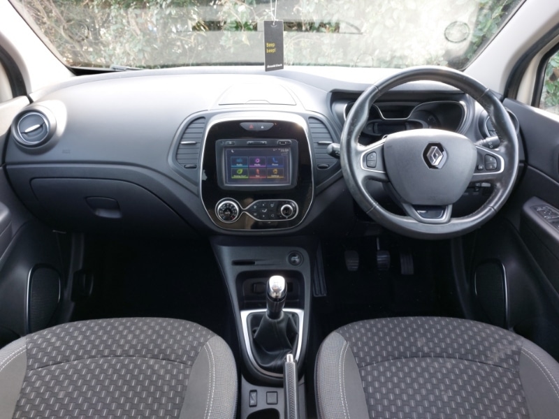 Used Renault Captur 2018 for sale - 77963928: Photo 2