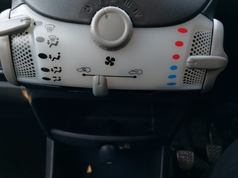 Used Toyota AYGO 2014 for sale - 77816542: Photo 14