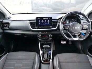 Used Kia Stonic 2024 for sale - 78489755: Photo