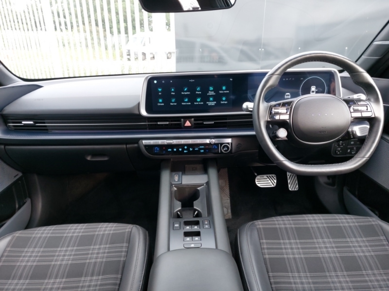 Used Hyundai IONIQ 6 2024 for sale - 76365316: Photo 2