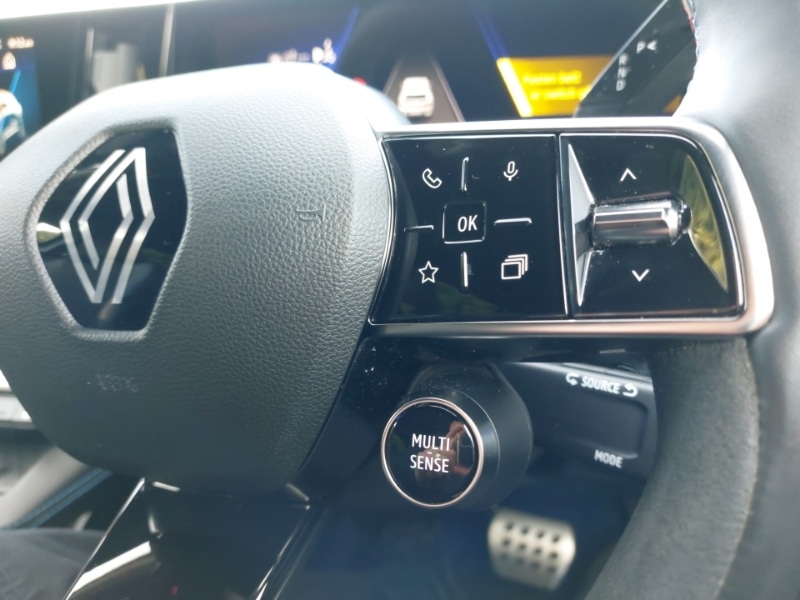 Used Renault Scenic E-Tech 2024 for sale - 77933268: Photo 18