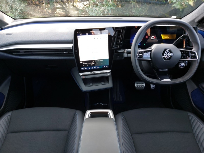 Used Renault Scenic E-Tech 2024 for sale - 77933268: Photo 2