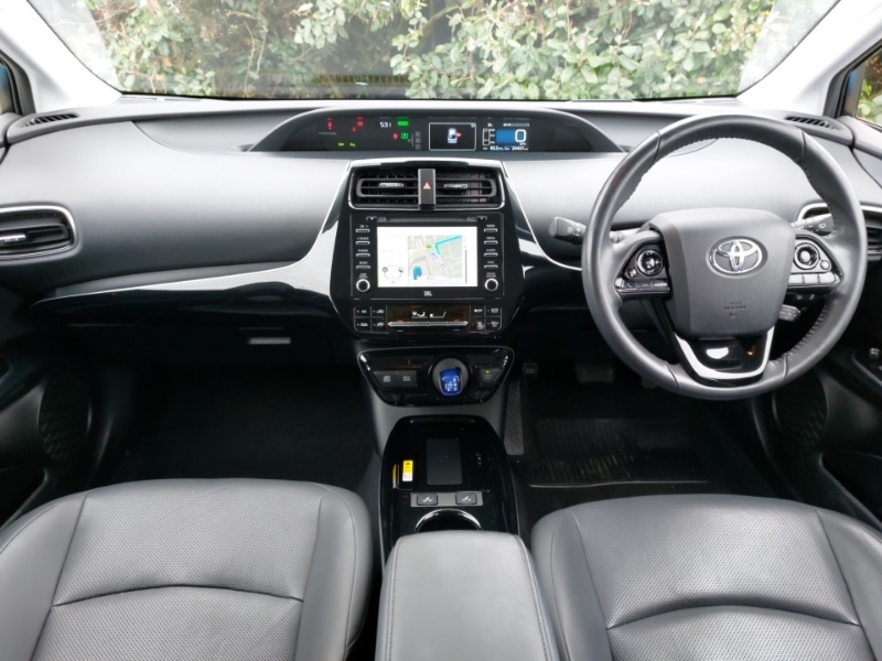 Used Toyota Prius 2020 for sale - 77663851: Photo 2