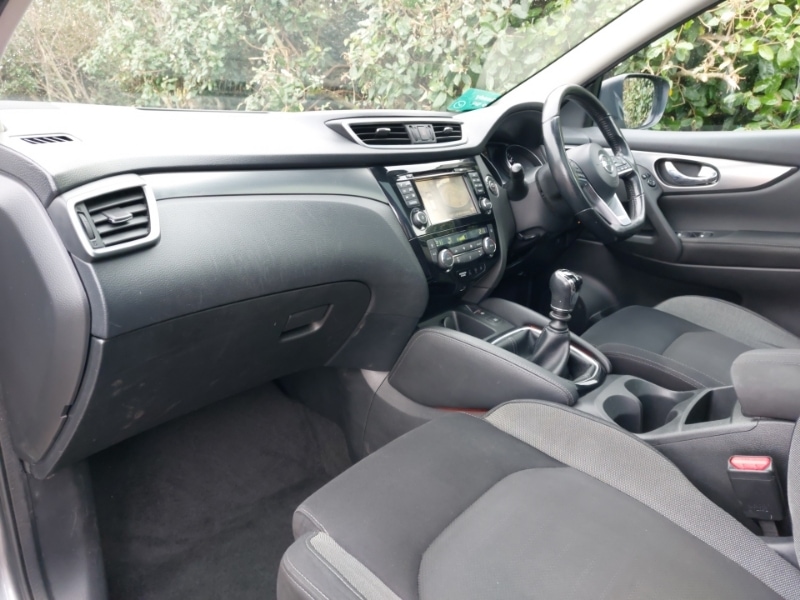 Used Nissan Qashqai 2017 for sale - 77988057: Photo 5