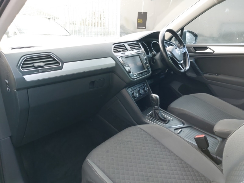 Used Volkswagen Tiguan 2017 for sale - 76630572: Photo 5