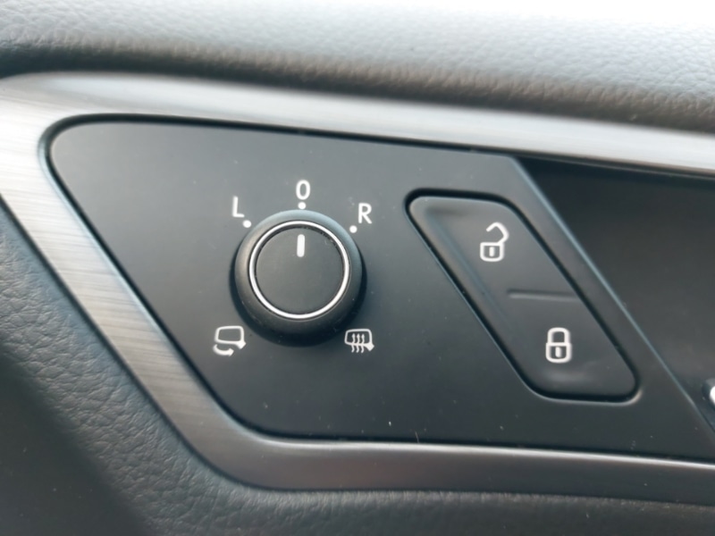 Used Volkswagen Golf 2017 for sale - 77078134: Photo 17