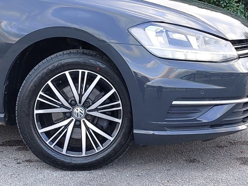 Used Volkswagen Golf 2017 for sale - 77078134: Photo 9