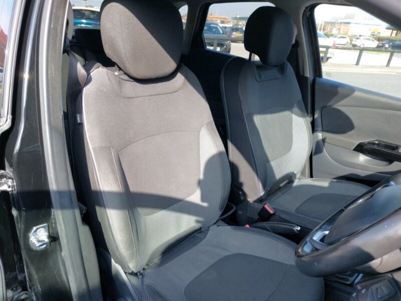 Used Renault Captur 2016 for sale - 77760975: Photo 10