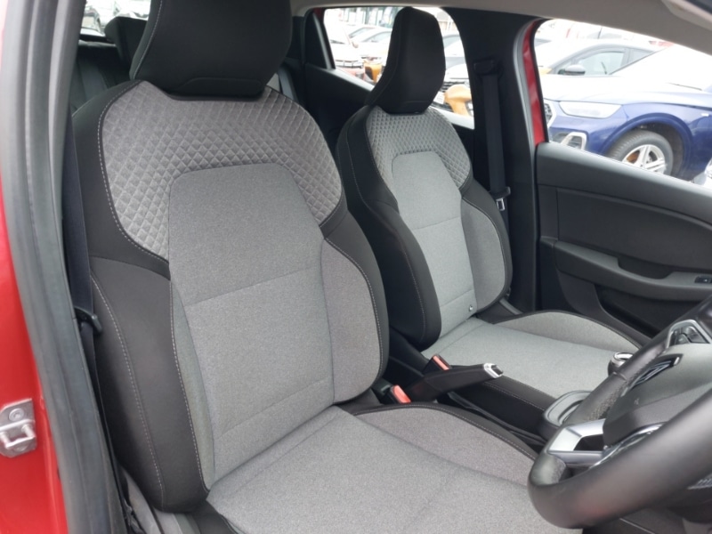 Used Renault Clio 2023 for sale - 77118951: Photo 10