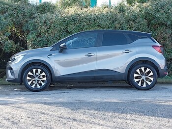 Used Renault Captur 2022 for sale - 77921889: Photo