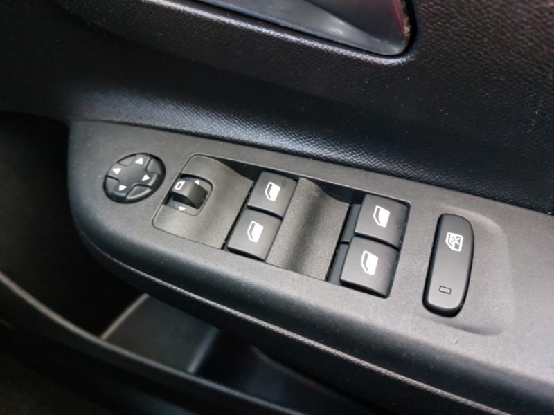 Used Vauxhall Corsa 2023 for sale - 78023216: Photo 18