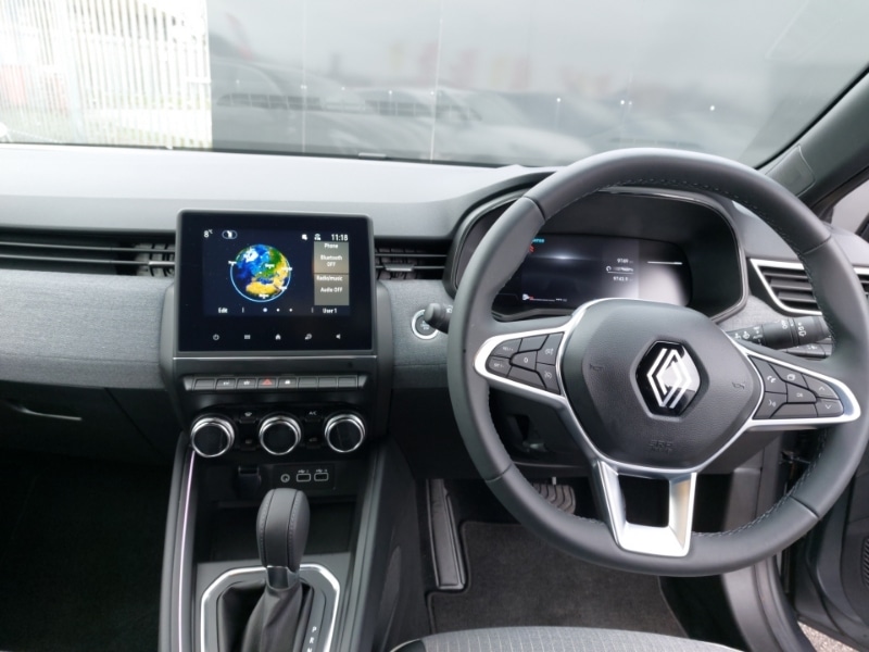 Used Renault Clio 2024 for sale - 77433293: Photo 2