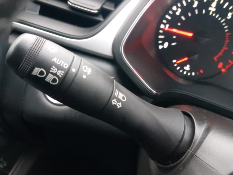 Used Renault Captur 2023 for sale - 77548704: Photo 15