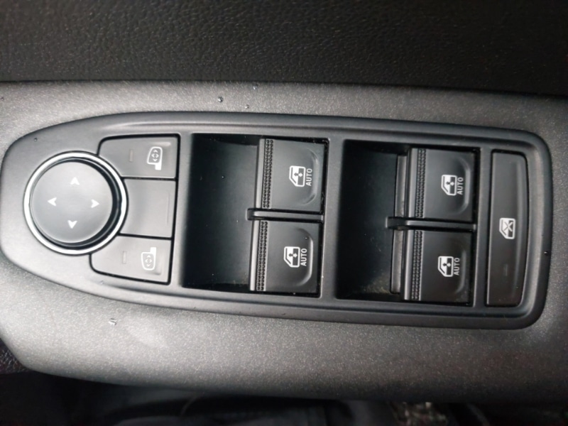 Used Renault Captur 2023 for sale - 77548704: Photo 17