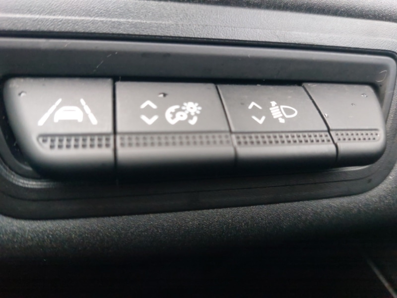 Used Renault Captur 2023 for sale - 77548704: Photo 18