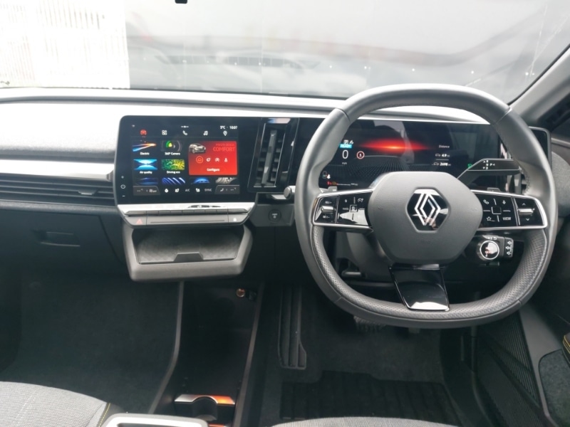 Used Renault Megane E Tech 2023 for sale - 77466473: Photo 2