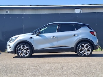 Used Renault Captur 2023 for sale - 79286187: Photo