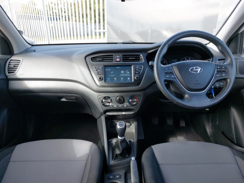 Used Hyundai i20 2020 for sale - 76078401: Photo 2