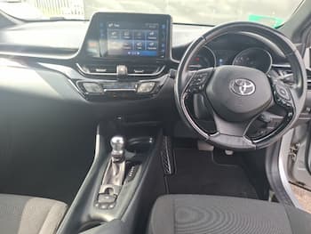 Used Toyota C-HR 2018 for sale - 79641919: Photo