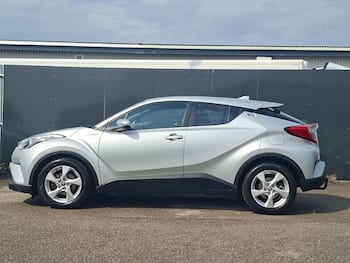 Used Toyota C-HR 2018 for sale - 79641919: Photo