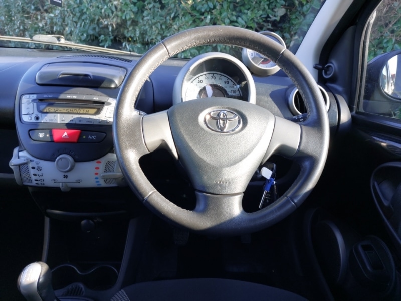 Used Toyota AYGO 2014 for sale - 78006145: Photo 2