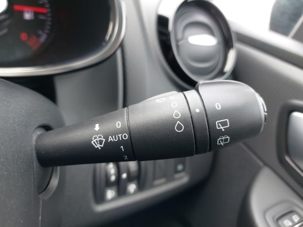 Used Renault Clio 2018 for sale - 76309072: Photo 17