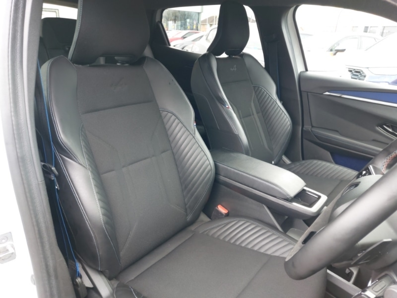 Used Renault Scenic E-Tech 2024 for sale - 76537125: Photo 10