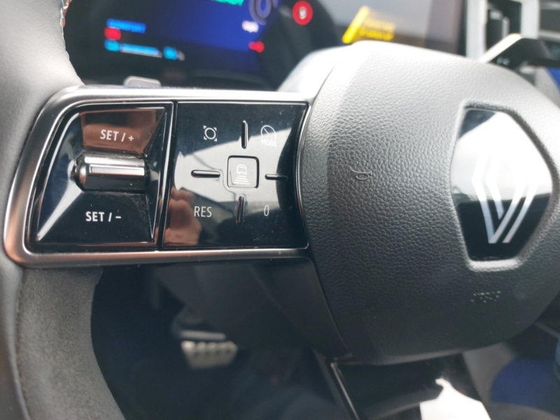 Used Renault Scenic E-Tech 2024 for sale - 76537125: Photo 16