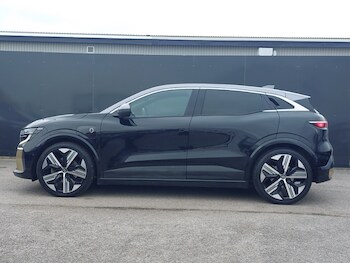 Used Renault Megane E Tech 2023 for sale - 77466479: Photo