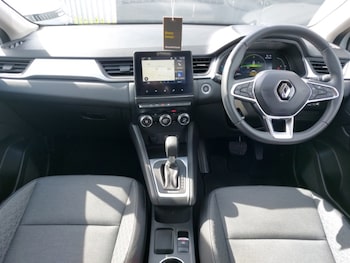 Used Renault Captur 2023 for sale - 78690073: Photo