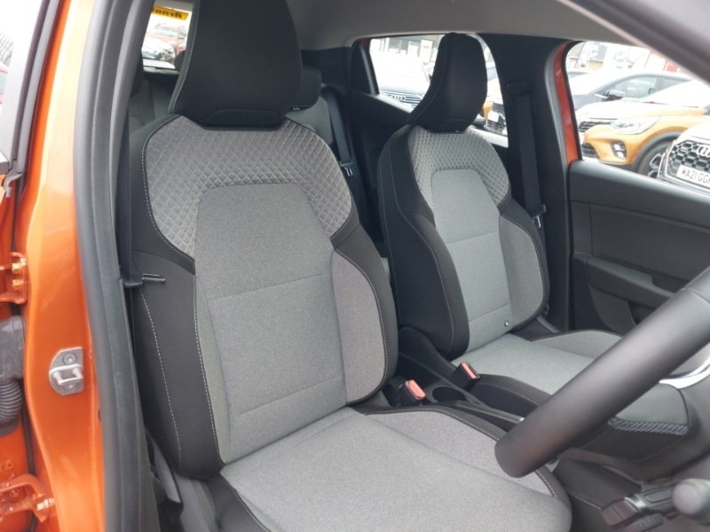 Used Renault Clio 2024 for sale - 76493037: Photo 10