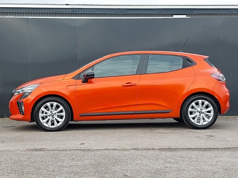 Used Renault Clio 2024 for sale - 76493037: Photo 4