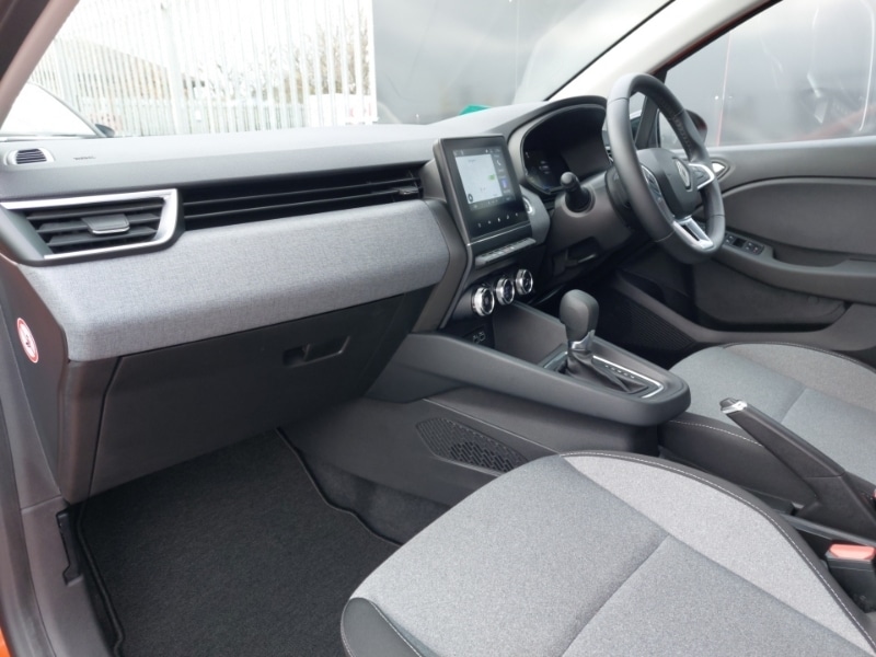 Used Renault Clio 2024 for sale - 76493037: Photo 5