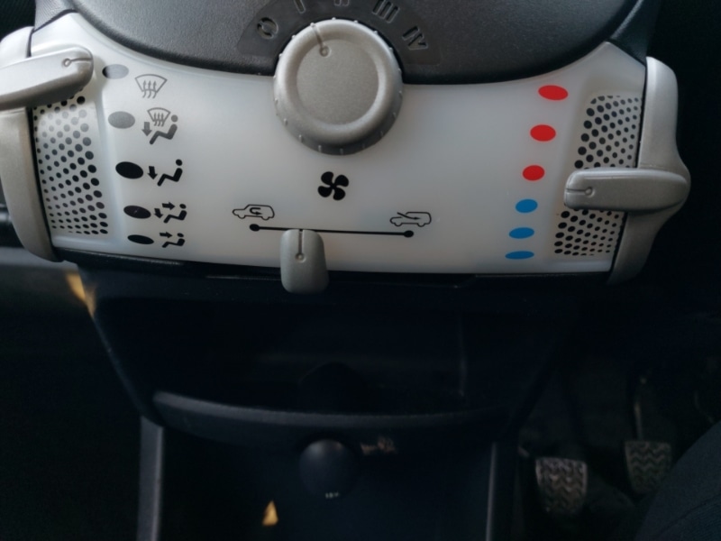 Used Toyota AYGO 2014 for sale - 77736573: Photo 14