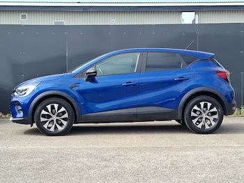 Used Renault Captur 2023 for sale - 79298521: Photo