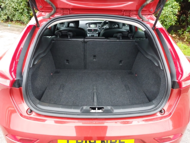 Used Volvo V40 2019 for sale - 76543547: Photo 8