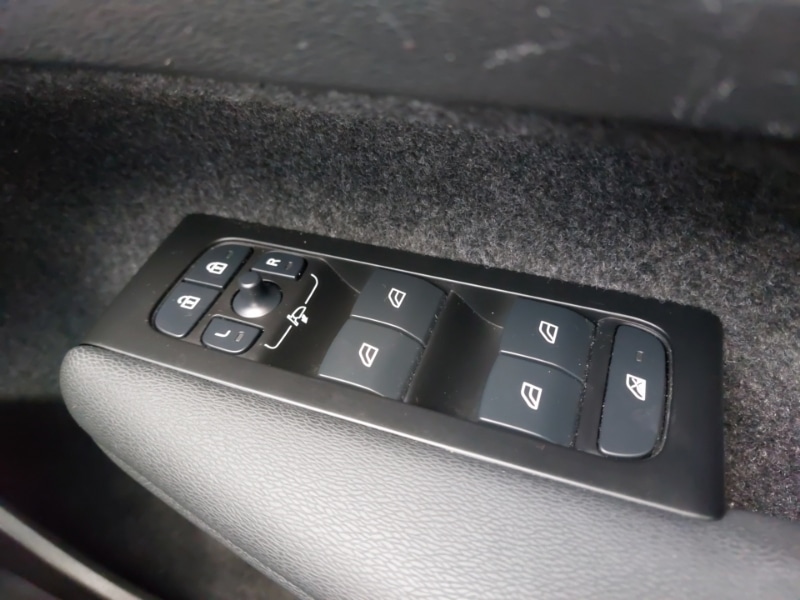 Used Volvo XC40 2022 for sale - 76889386: Photo 18