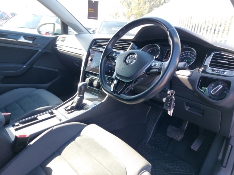 Used Volkswagen Golf 2018 for sale - 76275515: Photo 11